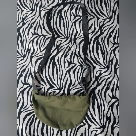 Boy Olive Green zip Crossbody Mini Bag - Picture 3 of 6